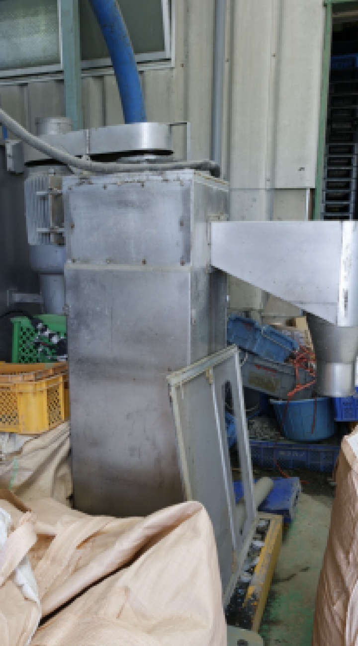 プラスチックの汚れなどを落とす高圧洗浄機の画像